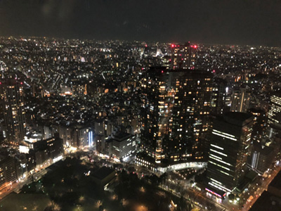 夜景だよ～。世界って広いなぁ(°▽°)